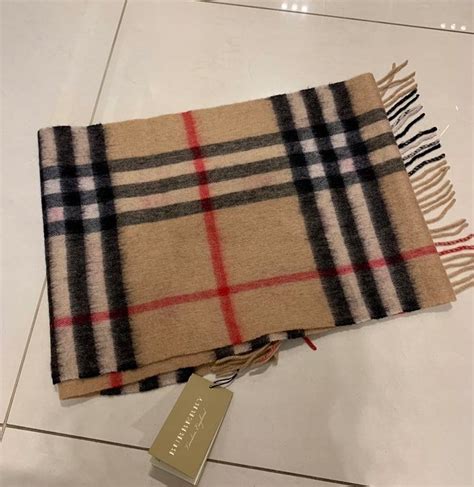 szal burberry serca|Burberry designer scarf.